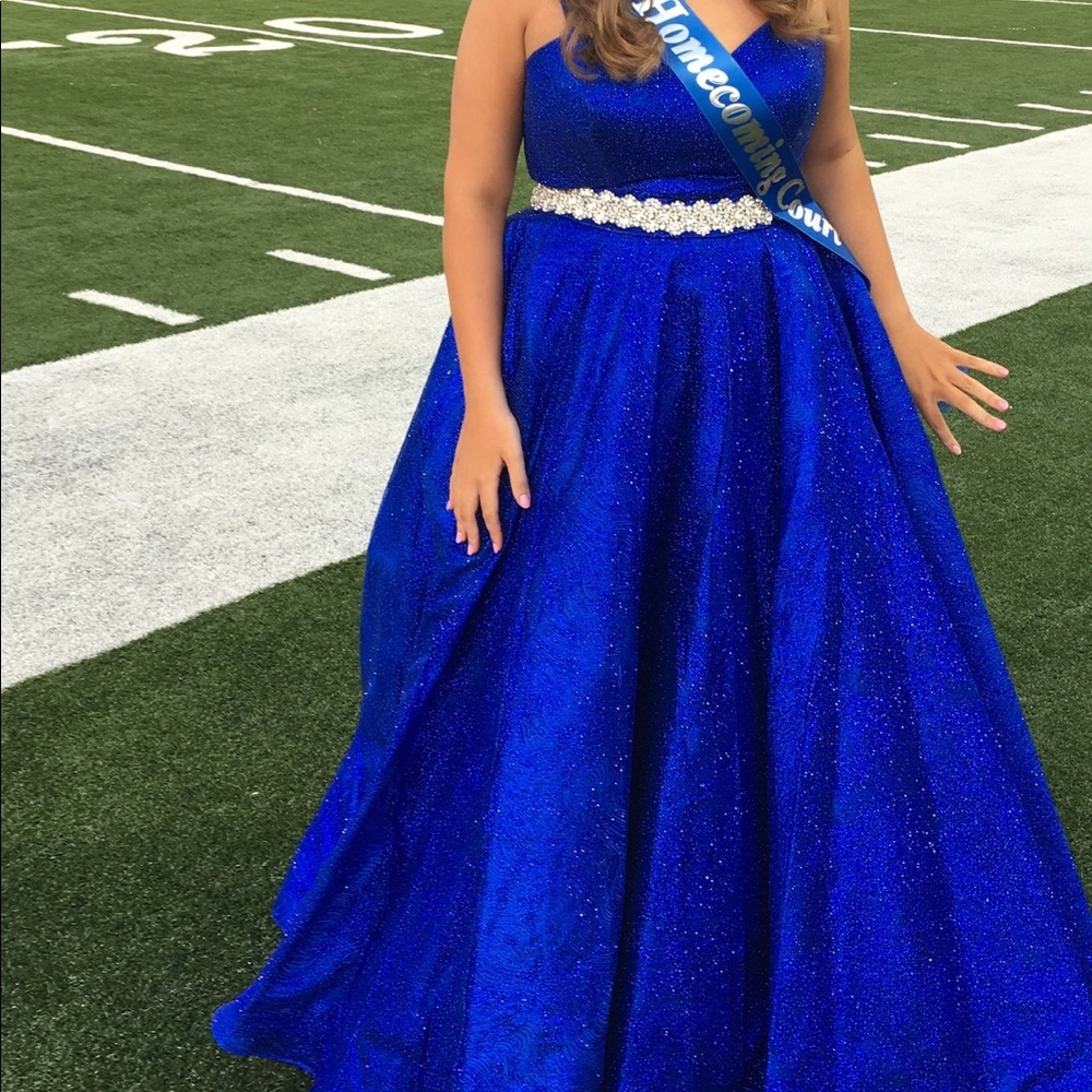 Worn once! Great condition!